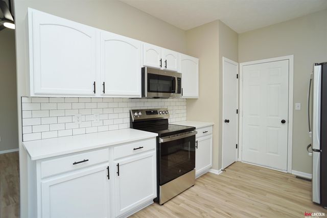 2648 SW 17th Street, Lincoln, NE 68522