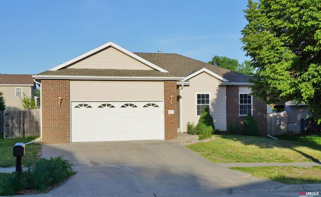 2648 SW 17th Street, Lincoln, NE 68522
