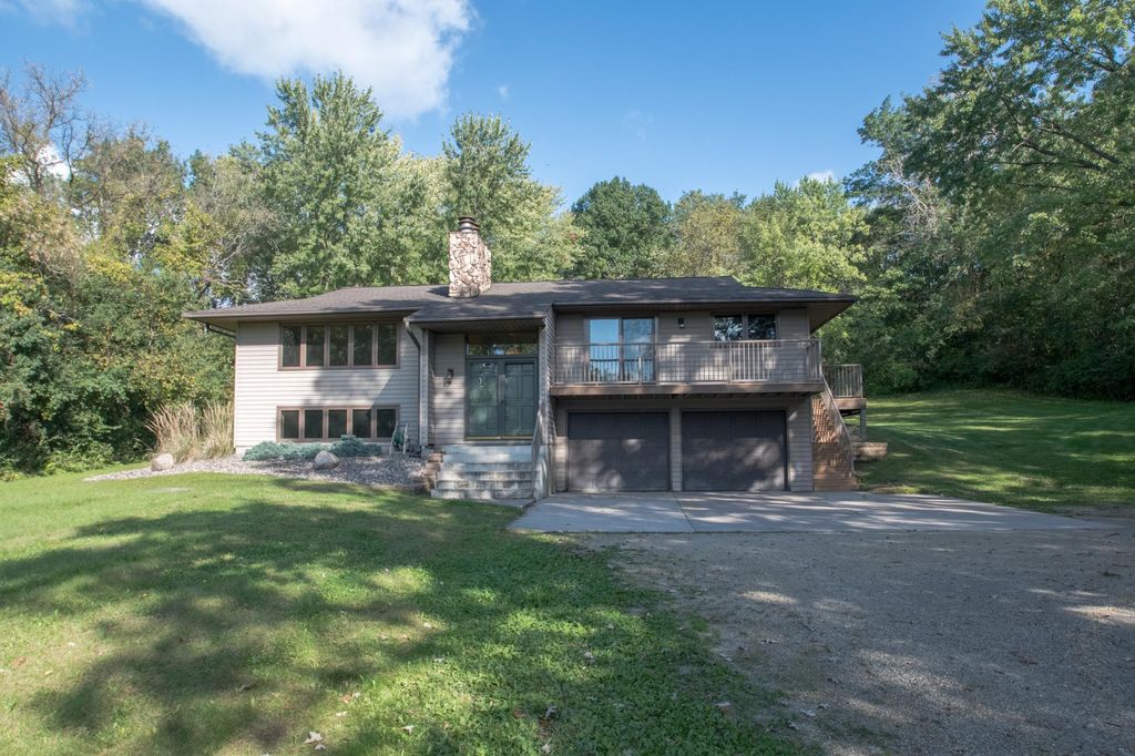 9350 Barnes Avenue, Inver Grove Heights, MN 55077