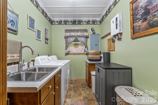 5809 Old NC 18 None, Connelly Springs, NC 28612