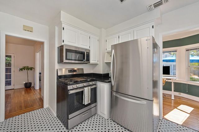 3177 O St, Sacramento, CA 95816