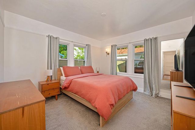 3177 O St, Sacramento, CA 95816