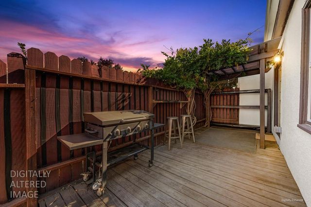 3177 O St, Sacramento, CA 95816