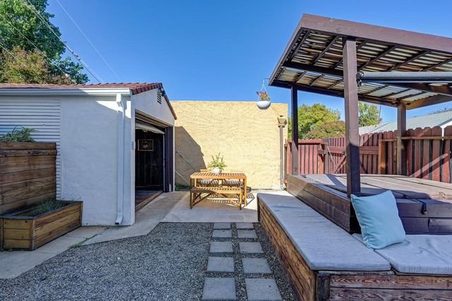 3177 O St, Sacramento, CA 95816