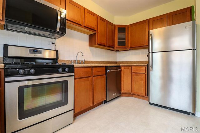 4102 Upton Court, St Louis, MO 63116