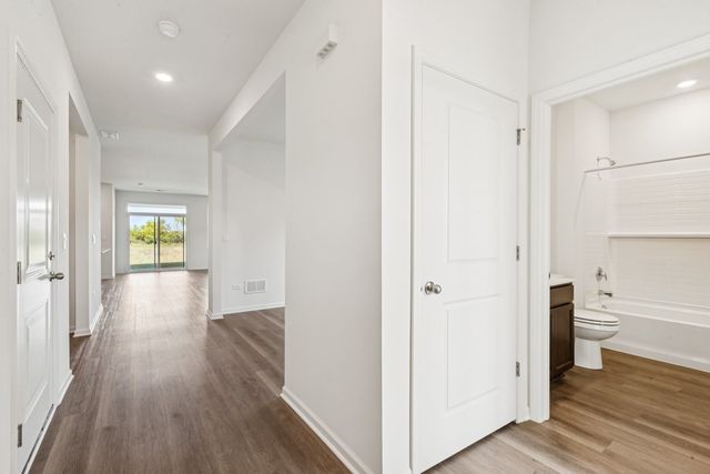 1270 Wild Tulip Circle, Bartlett, IL 60103