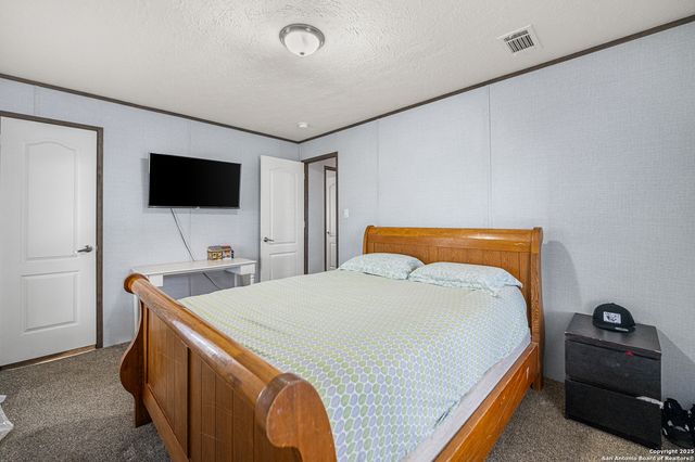 1602 Chaparral, Pearsall, TX 78061