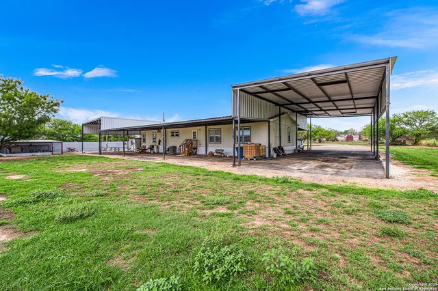 1602 Chaparral, Pearsall, TX 78061