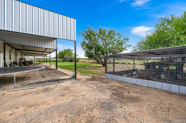 1602 Chaparral, Pearsall, TX 78061