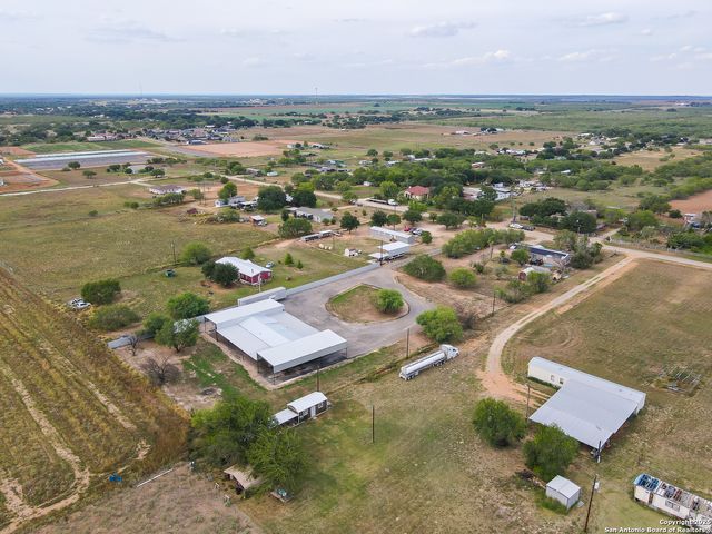 1602 Chaparral, Pearsall, TX 78061