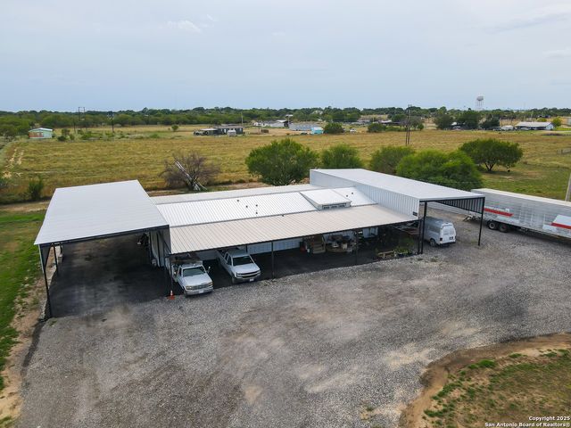 1602 Chaparral, Pearsall, TX 78061