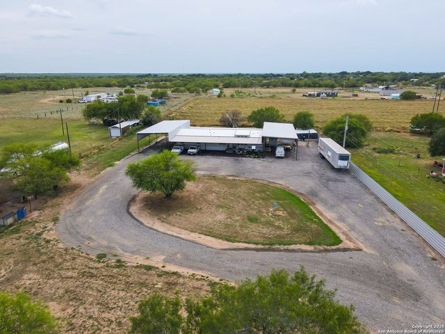 1602 Chaparral, Pearsall, TX 78061
