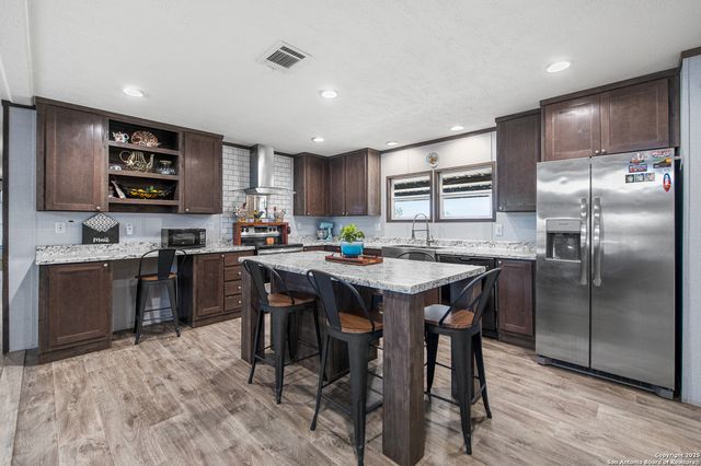 1602 Chaparral, Pearsall, TX 78061