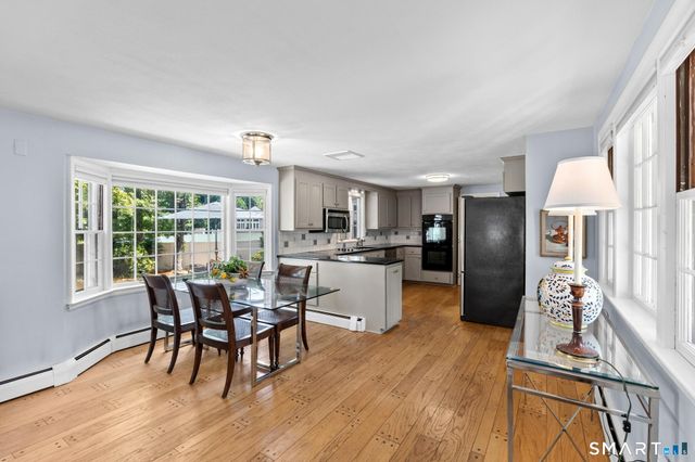 24 Drury Lane, West Hartford, CT 06117