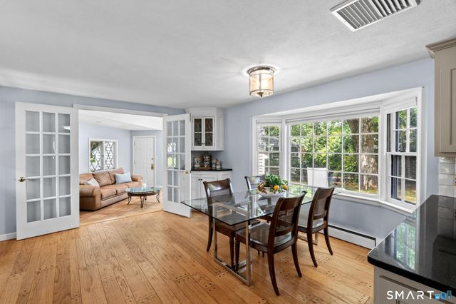 24 Drury Lane, West Hartford, CT 06117