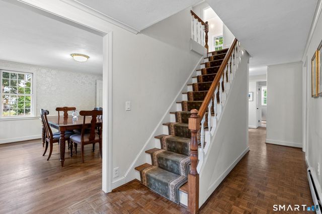 24 Drury Lane, West Hartford, CT 06117