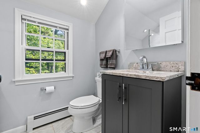 24 Drury Lane, West Hartford, CT 06117