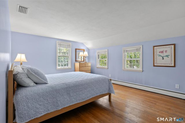 24 Drury Lane, West Hartford, CT 06117