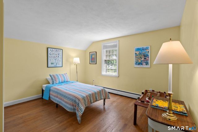 24 Drury Lane, West Hartford, CT 06117
