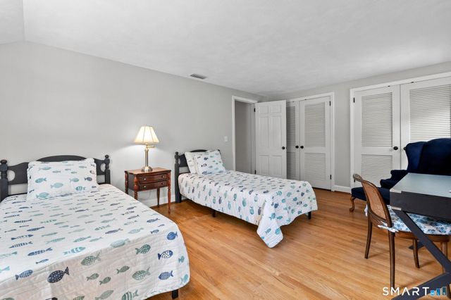 24 Drury Lane, West Hartford, CT 06117