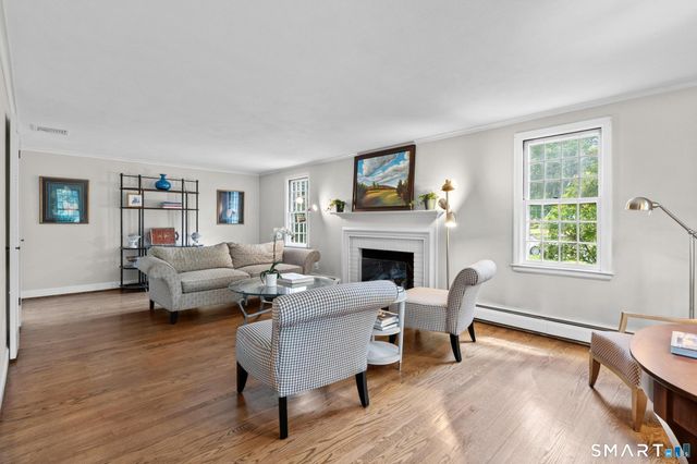 24 Drury Lane, West Hartford, CT 06117