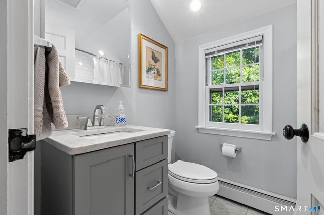 24 Drury Lane, West Hartford, CT 06117