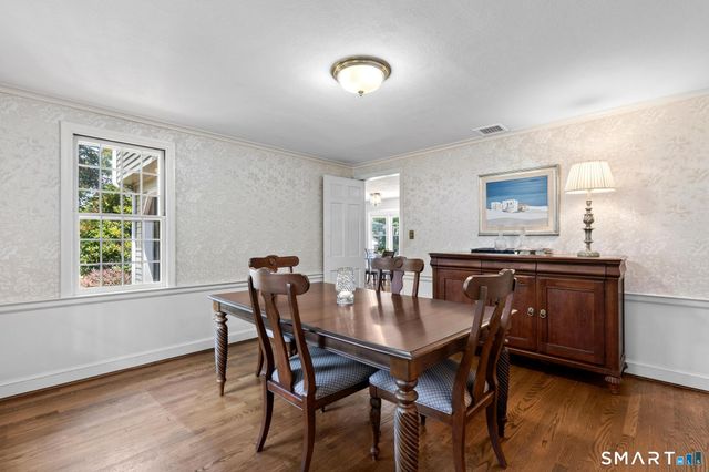 24 Drury Lane, West Hartford, CT 06117