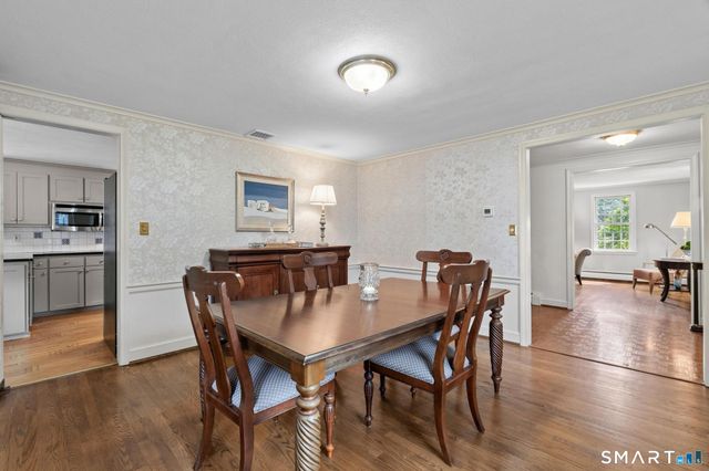 24 Drury Lane, West Hartford, CT 06117