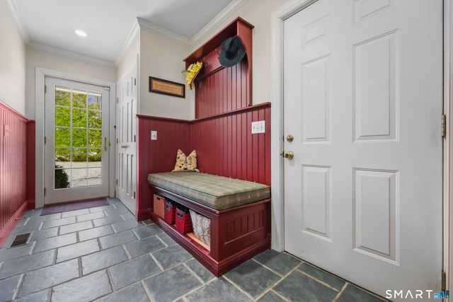 12 Ridgeway Road, Easton, CT 06612