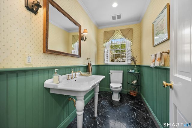 12 Ridgeway Road, Easton, CT 06612