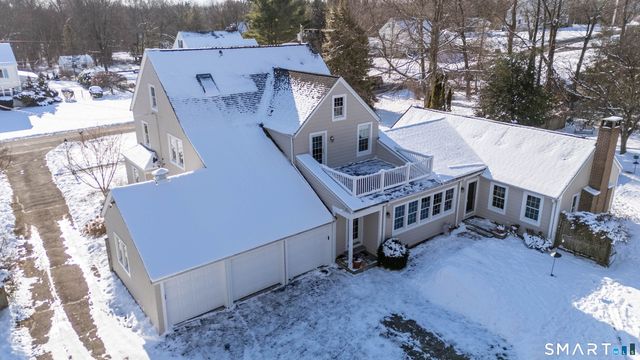 12 Ridgeway Road, Easton, CT 06612