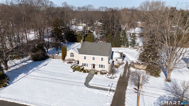12 Ridgeway Road, Easton, CT 06612