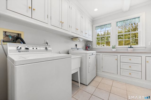 12 Ridgeway Road, Easton, CT 06612