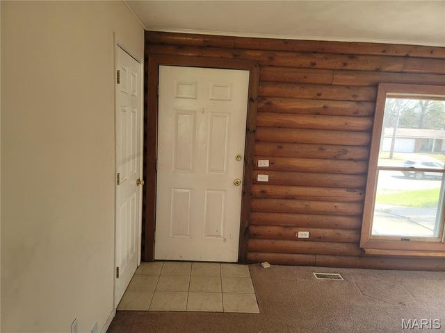 13651 New Halls Ferry Road, Florissant, MO 63033