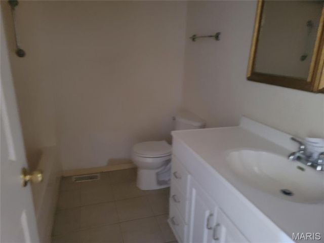 13651 New Halls Ferry Road, Florissant, MO 63033