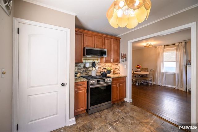 29 Reid Place, Hawthorne, NJ 07506