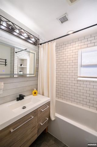 29 Reid Place, Hawthorne, NJ 07506