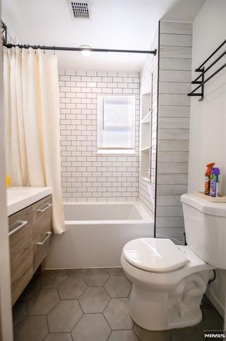 29 Reid Place, Hawthorne, NJ 07506