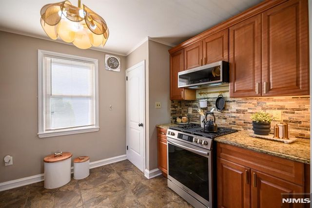 29 Reid Place, Hawthorne, NJ 07506