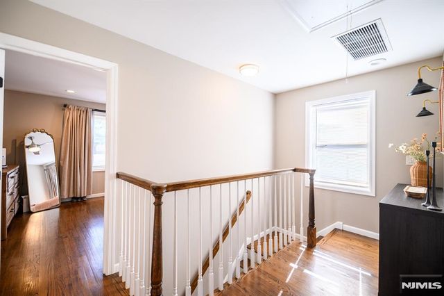 29 Reid Place, Hawthorne, NJ 07506