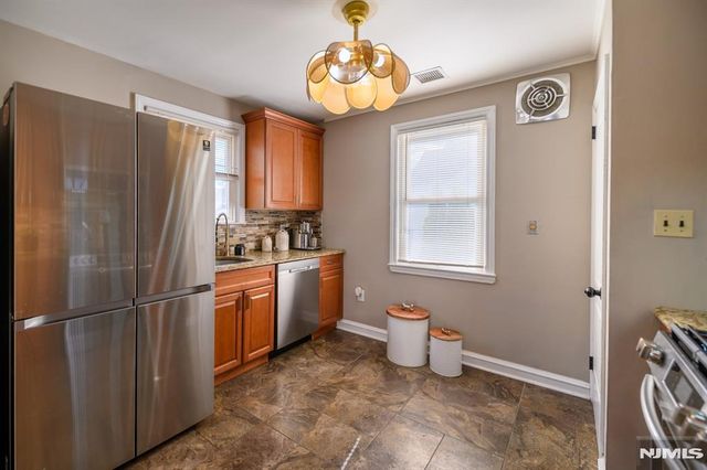 29 Reid Place, Hawthorne, NJ 07506