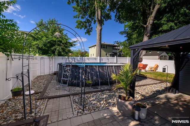29 Reid Place, Hawthorne, NJ 07506