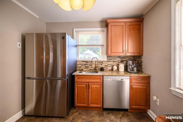 29 Reid Place, Hawthorne, NJ 07506