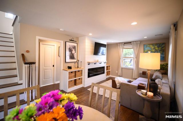 29 Reid Place, Hawthorne, NJ 07506