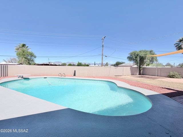 6109 E 33rd Street, Tucson, AZ 85711
