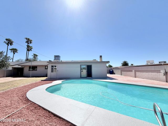 6109 E 33rd Street, Tucson, AZ 85711