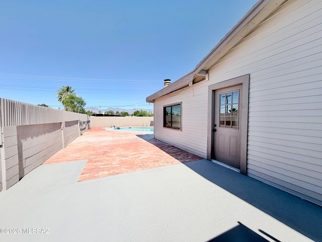 6109 E 33rd Street, Tucson, AZ 85711