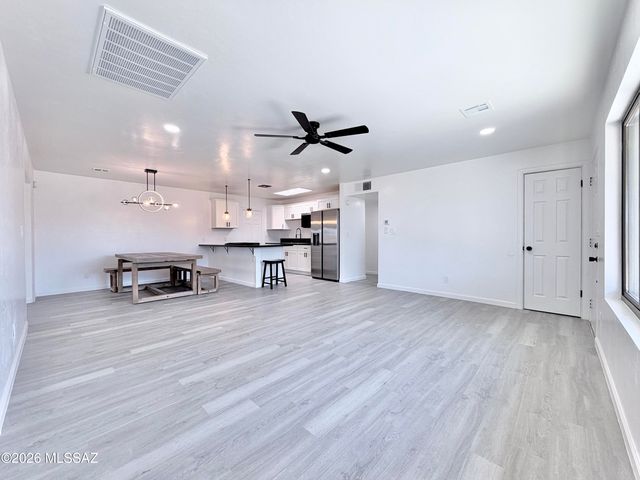 6109 E 33rd Street, Tucson, AZ 85711