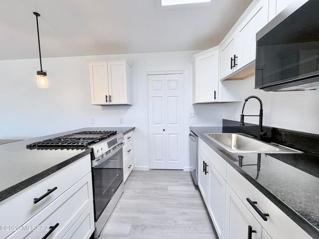 6109 E 33rd Street, Tucson, AZ 85711