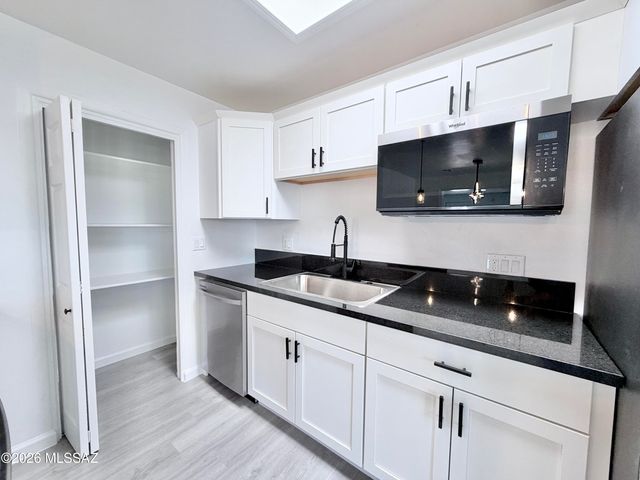 6109 E 33rd Street, Tucson, AZ 85711